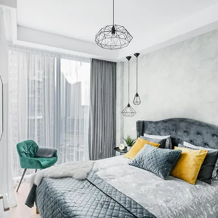 Green Tower Апартаменти Вільнюс